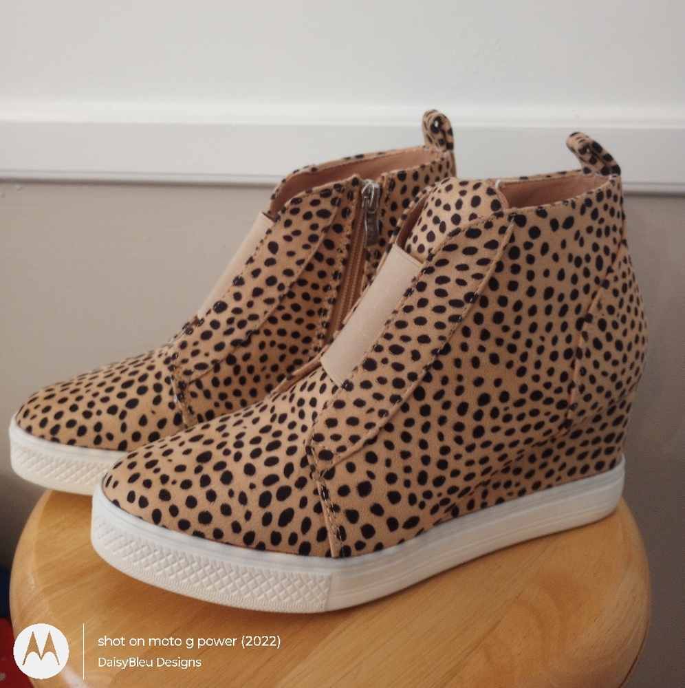 Ccocci heel high top Gym shoes size 8 zoey